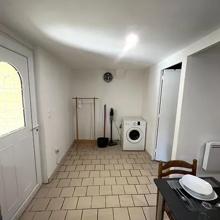 Studio Avec Terrasse Château-lʼÉvêque