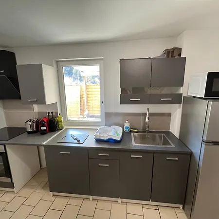 Studio Avec Terrasse Château-lʼÉvêque