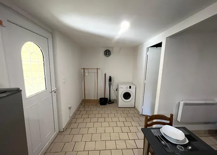 Studio Avec Terrasse Château-lʼÉvêque